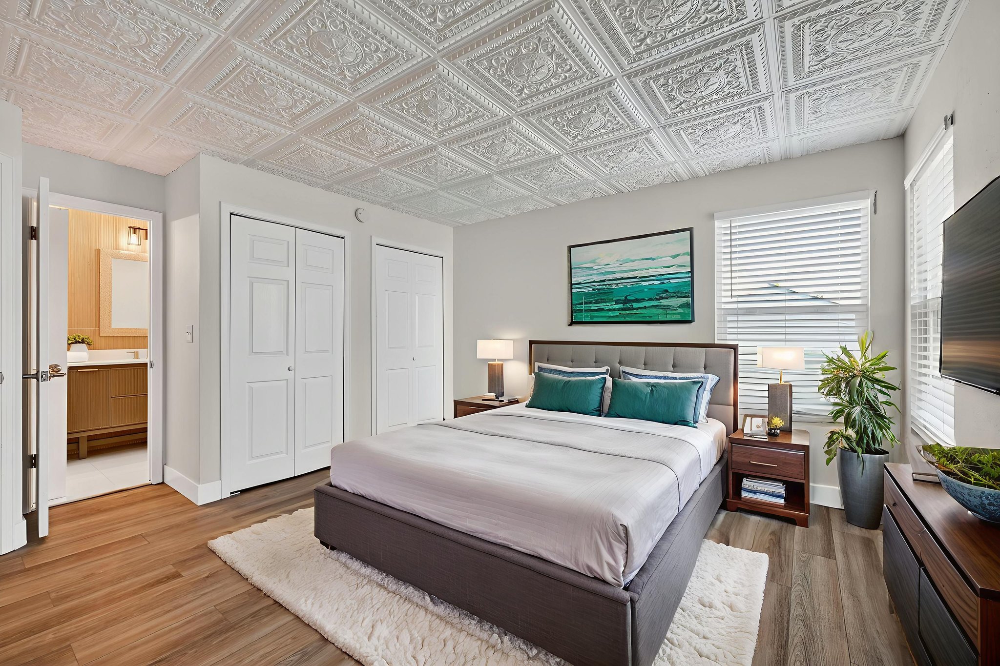 BCM_3838 virtually staged.jpeg