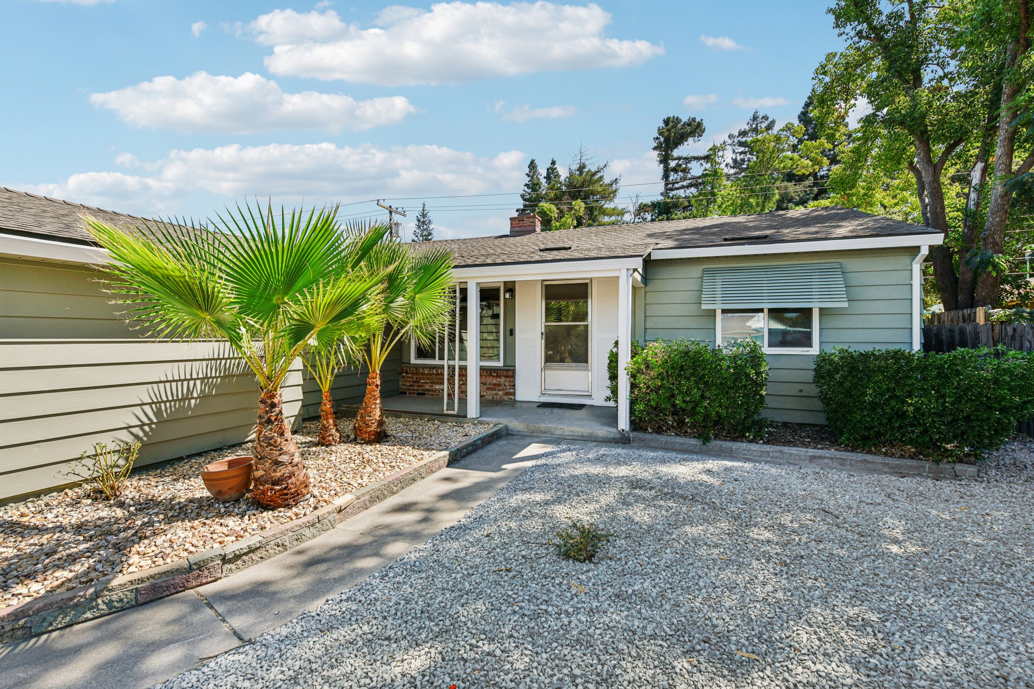 Circle Pkwy-S2908-005.jpg