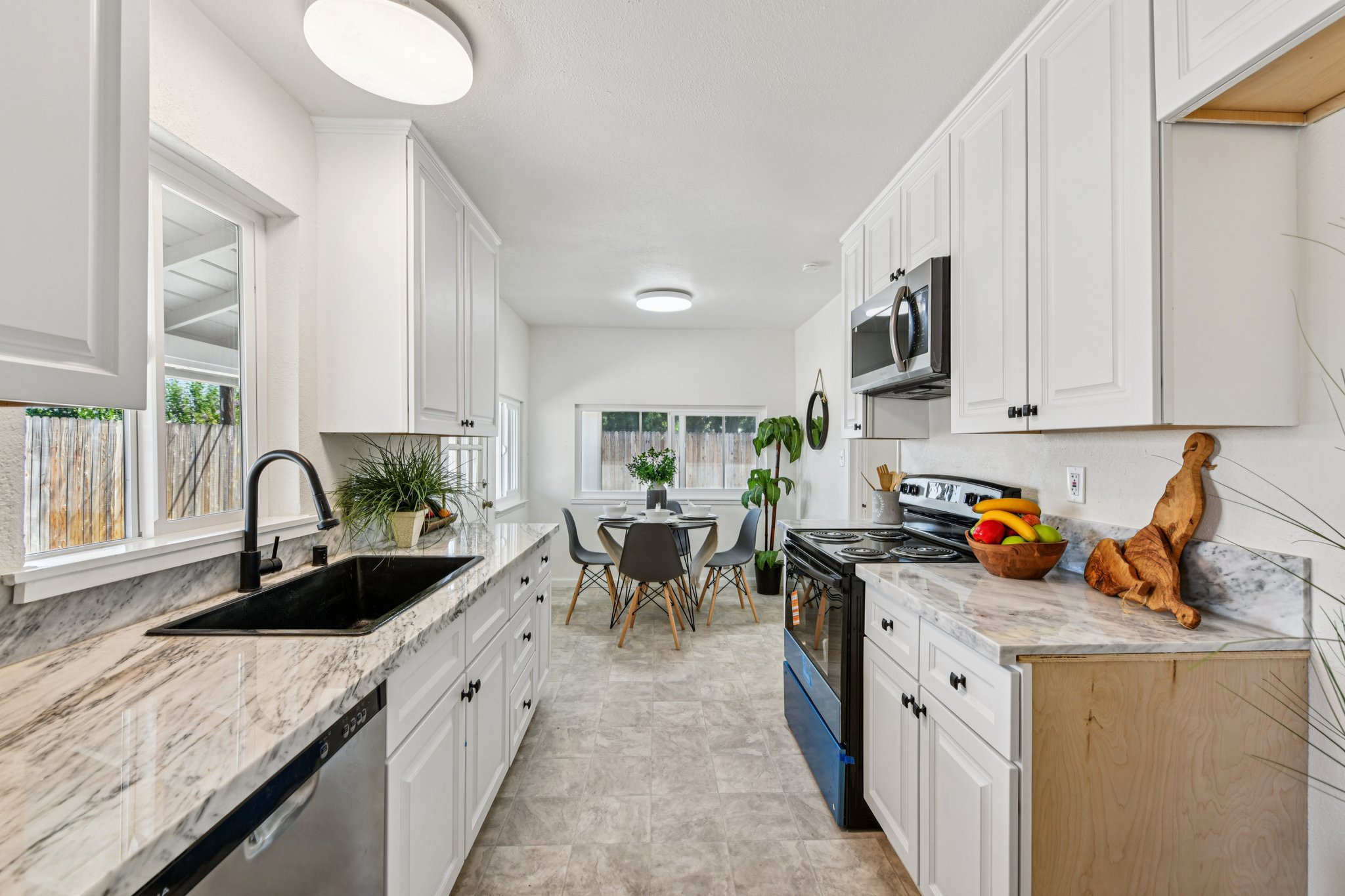 Circle Pkwy-S2908-015.jpg