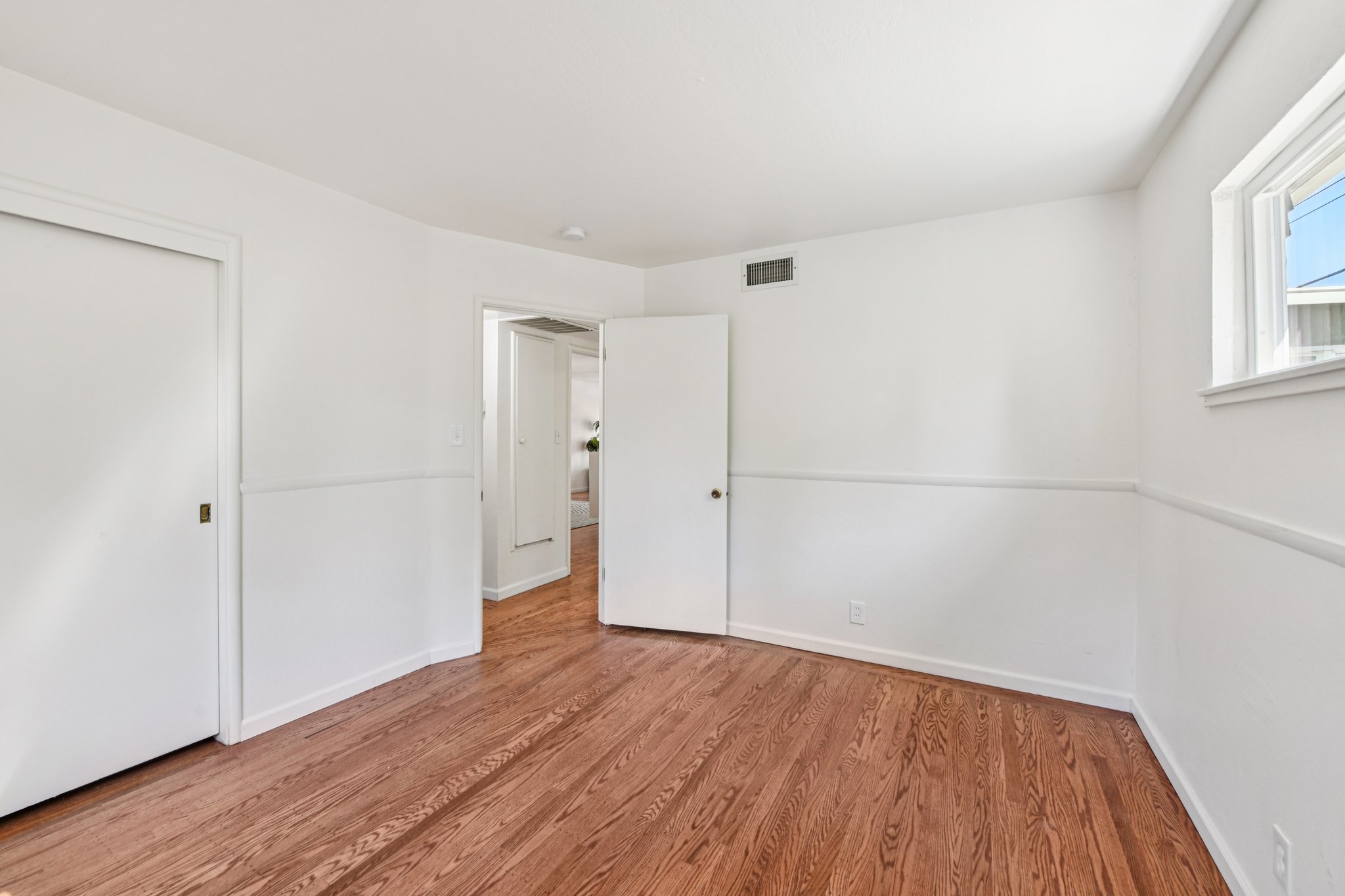 Circle Pkwy-S2908-021.jpg