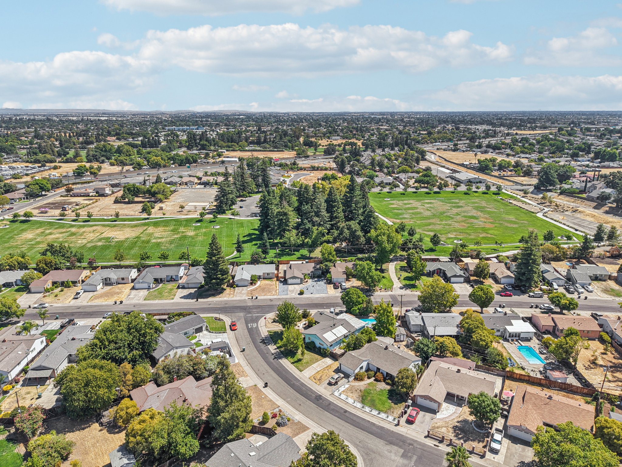 Circle Pkwy-S2908-041.jpg