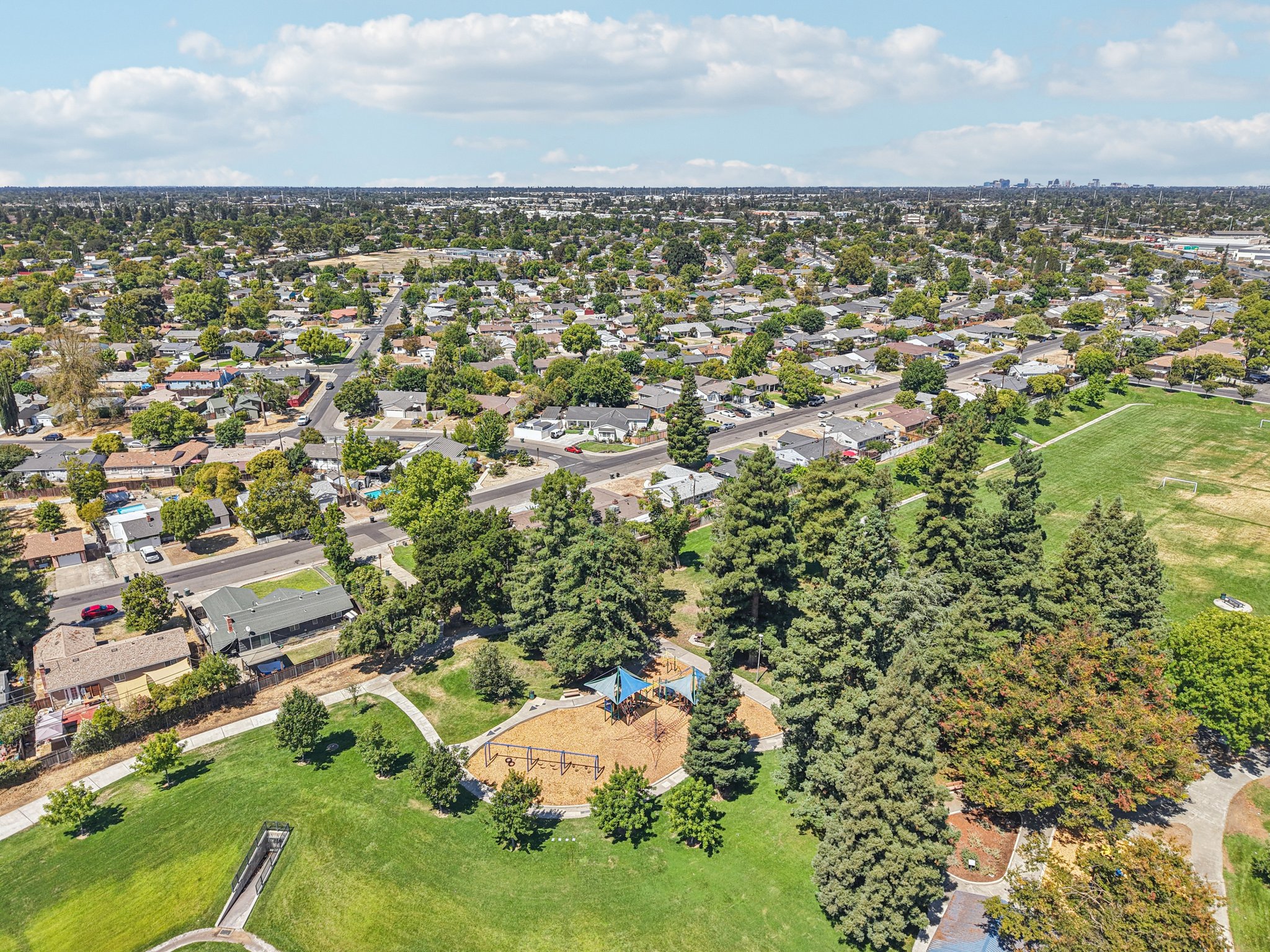 Circle Pkwy-S2908-042.jpg