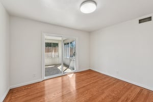 Circle Pkwy-S2908-012.jpg