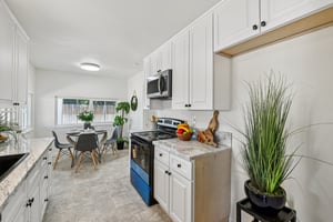 Circle Pkwy-S2908-016.jpg