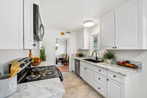 Circle Pkwy-S2908-017.jpg