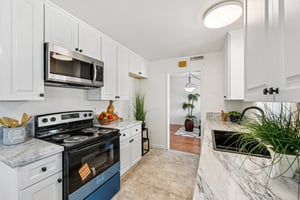 Circle Pkwy-S2908-018.jpg