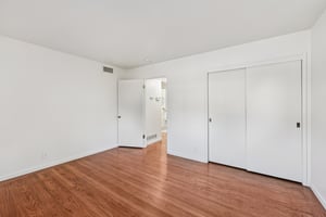 Circle Pkwy-S2908-023.jpg