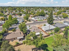 Circle Pkwy-S2908-047.jpg