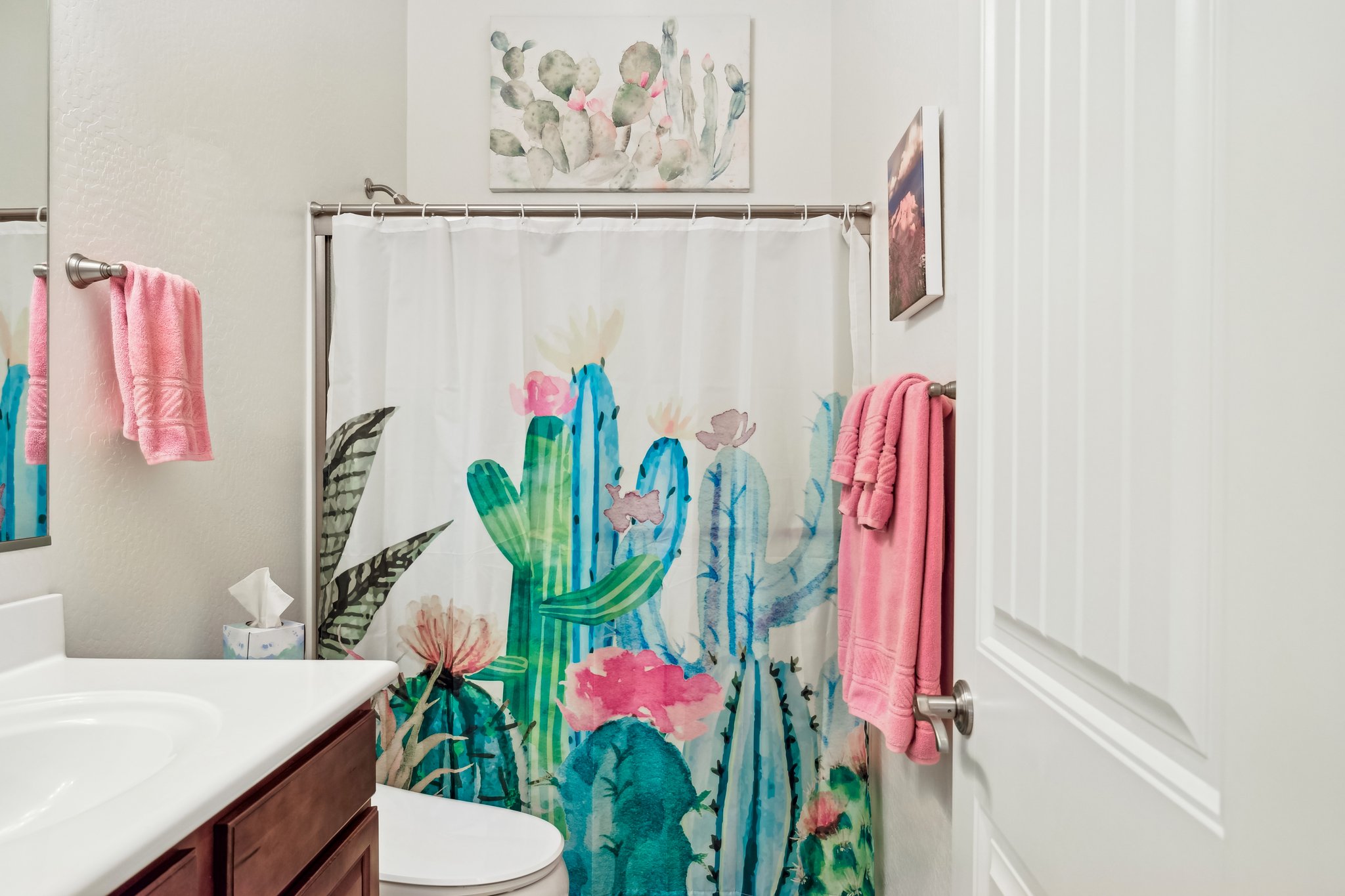 Full Bathroom off of 4th Bedroom