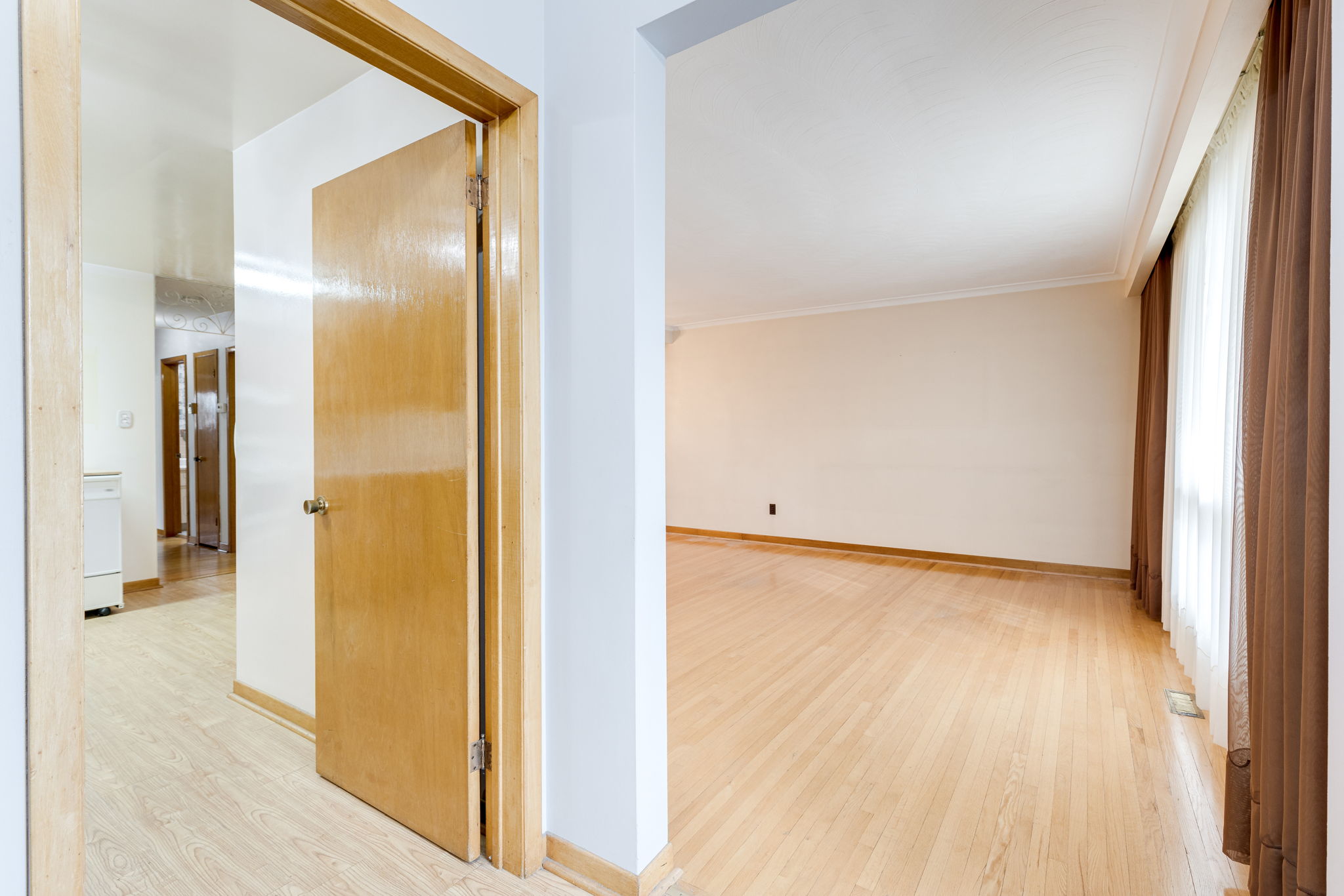 Mississauga property showcase — delivered property photograph 6