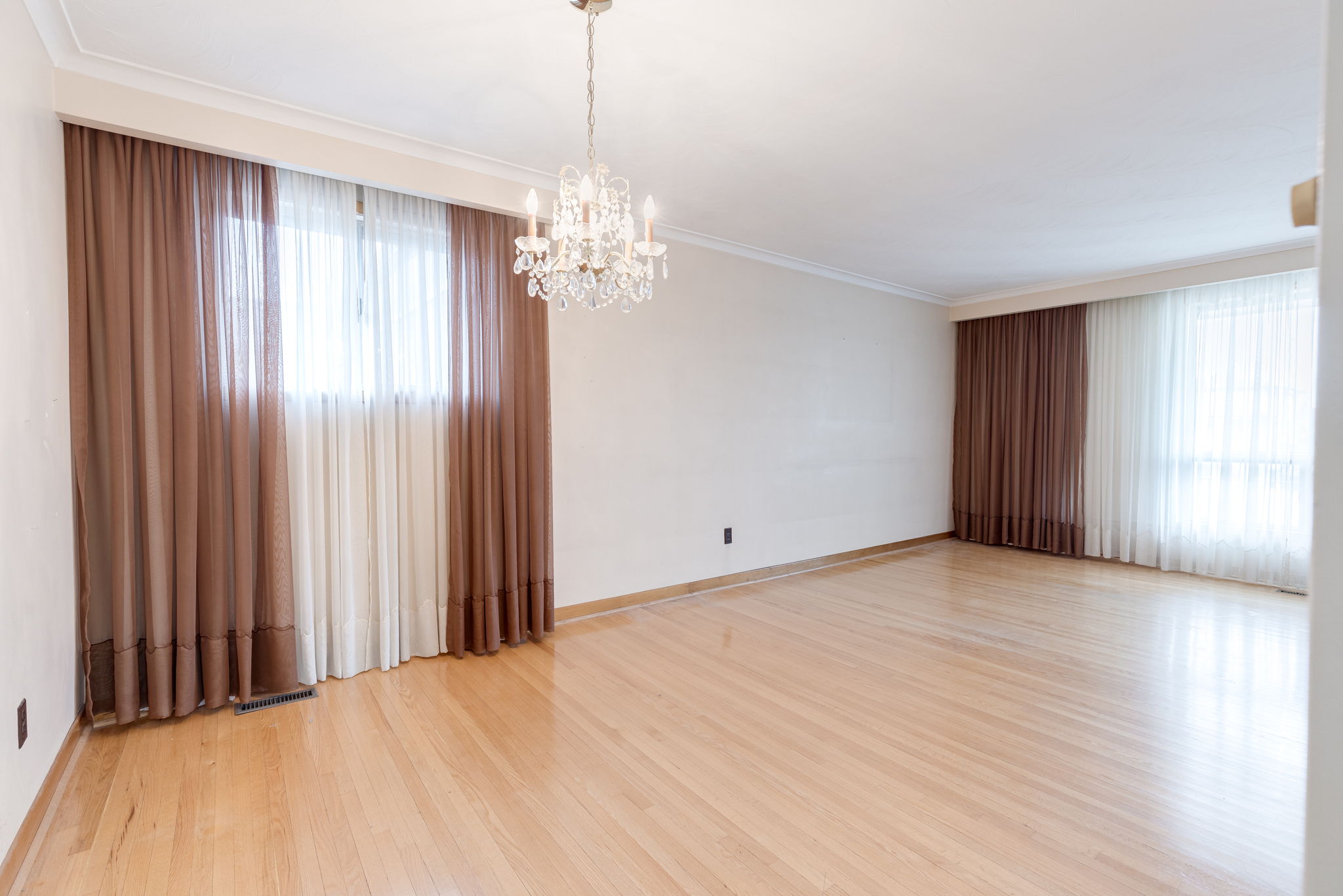 Mississauga property showcase — delivered property photograph 11