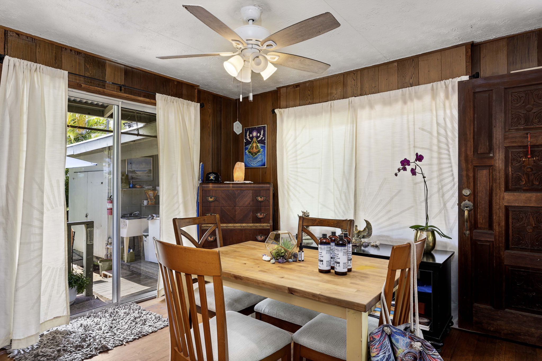 K Dining Area a