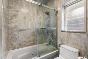 K Bathroom 1b