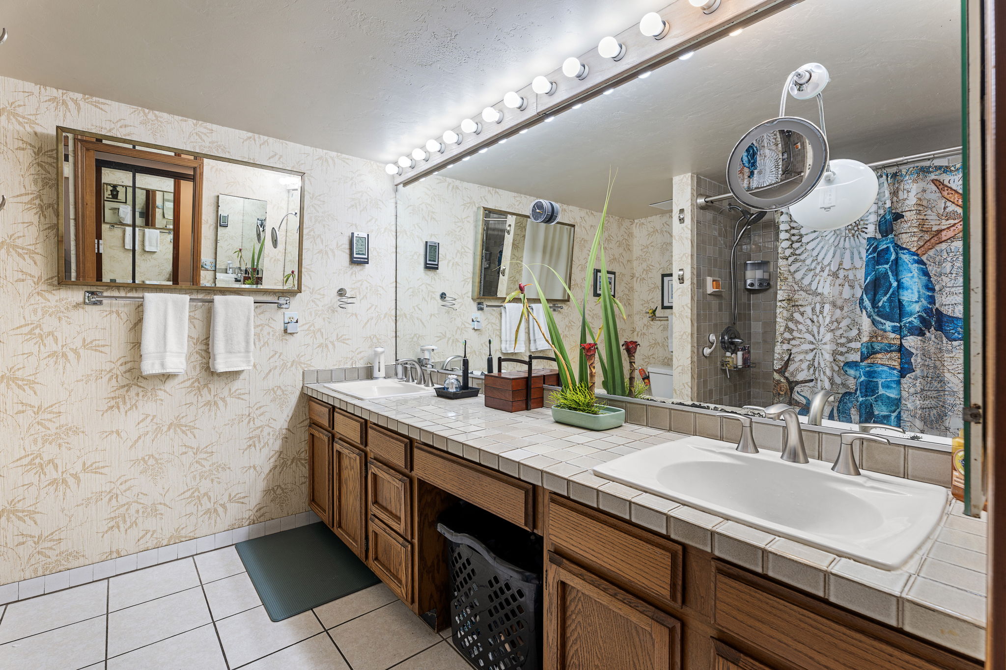 K Bathroom 1a