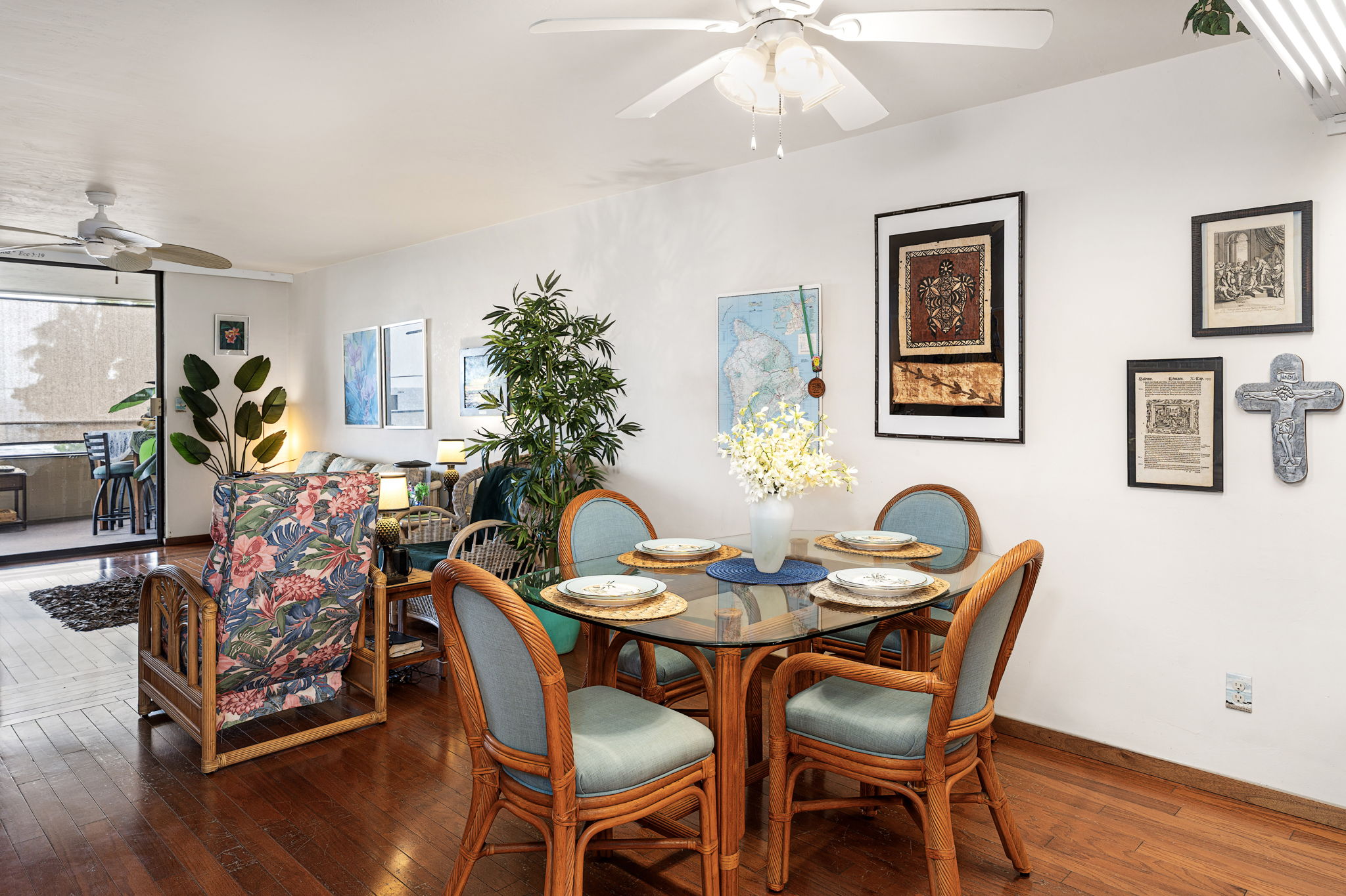 K Dining Area c