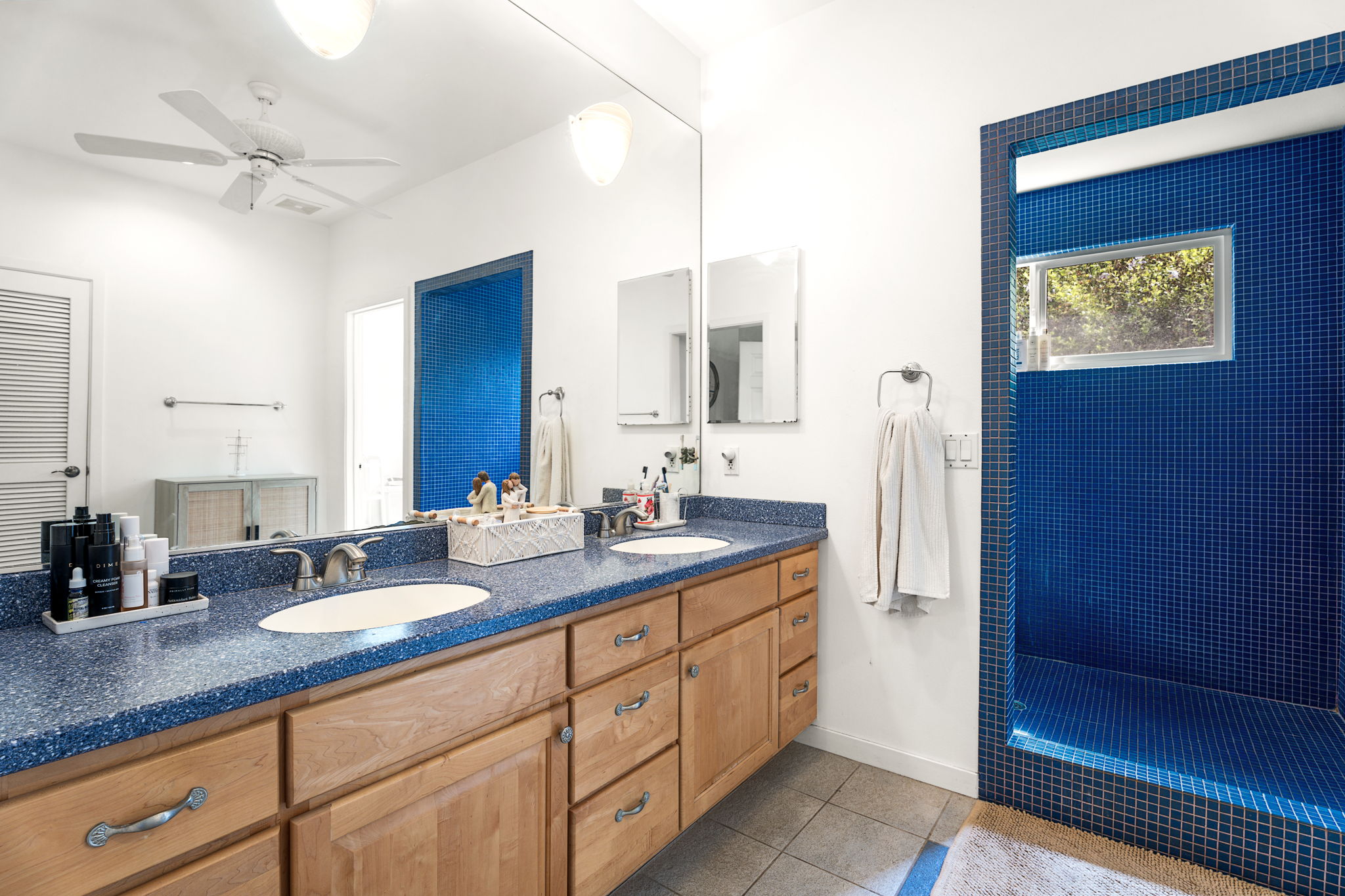 K Bathroom 1a