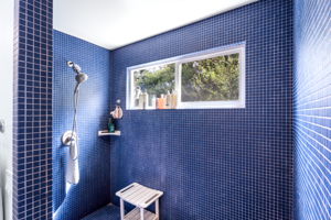 K Bathroom 1c