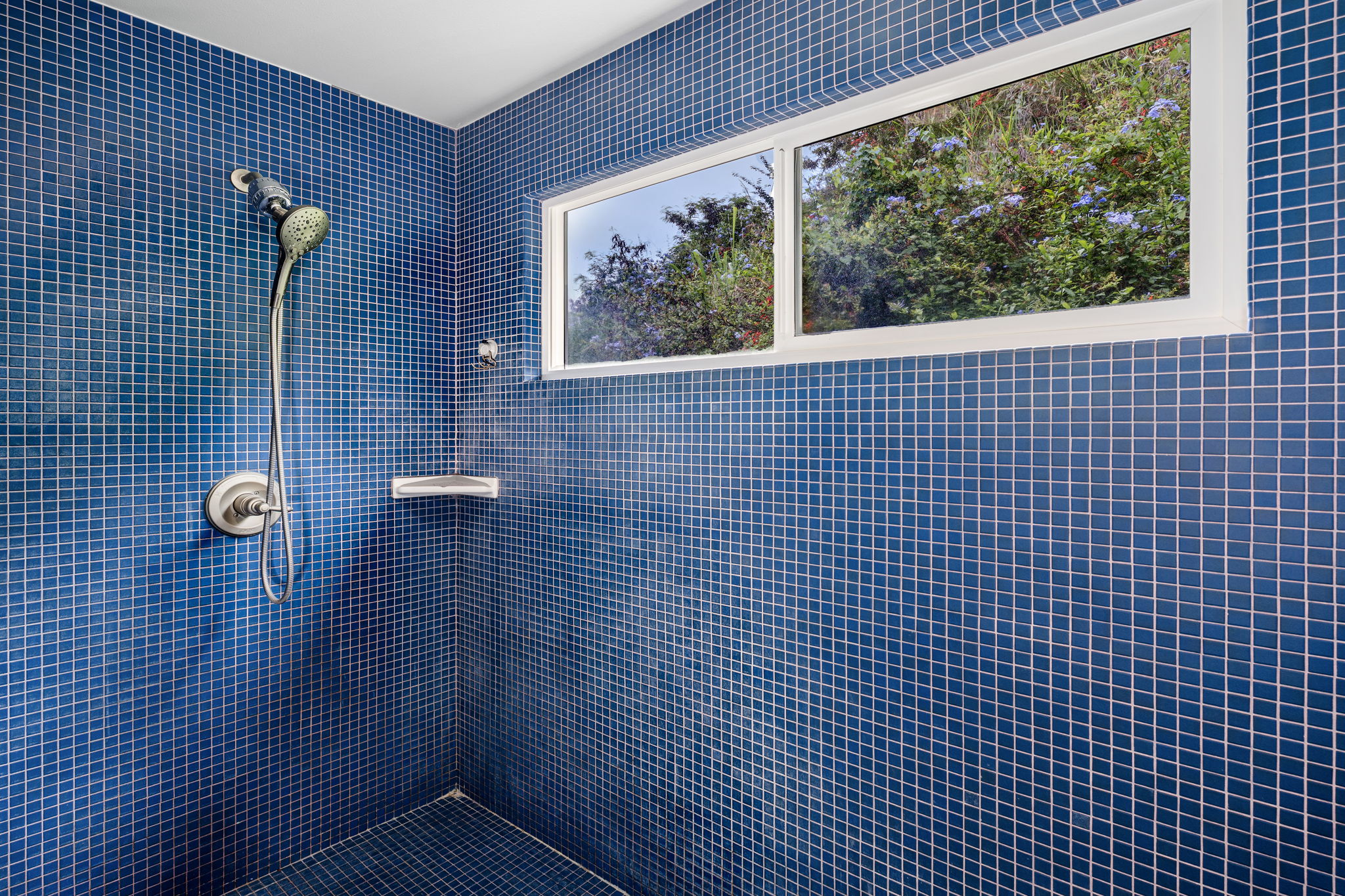 K Bathroom 1c