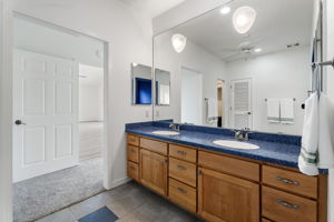 K Bathroom 1b