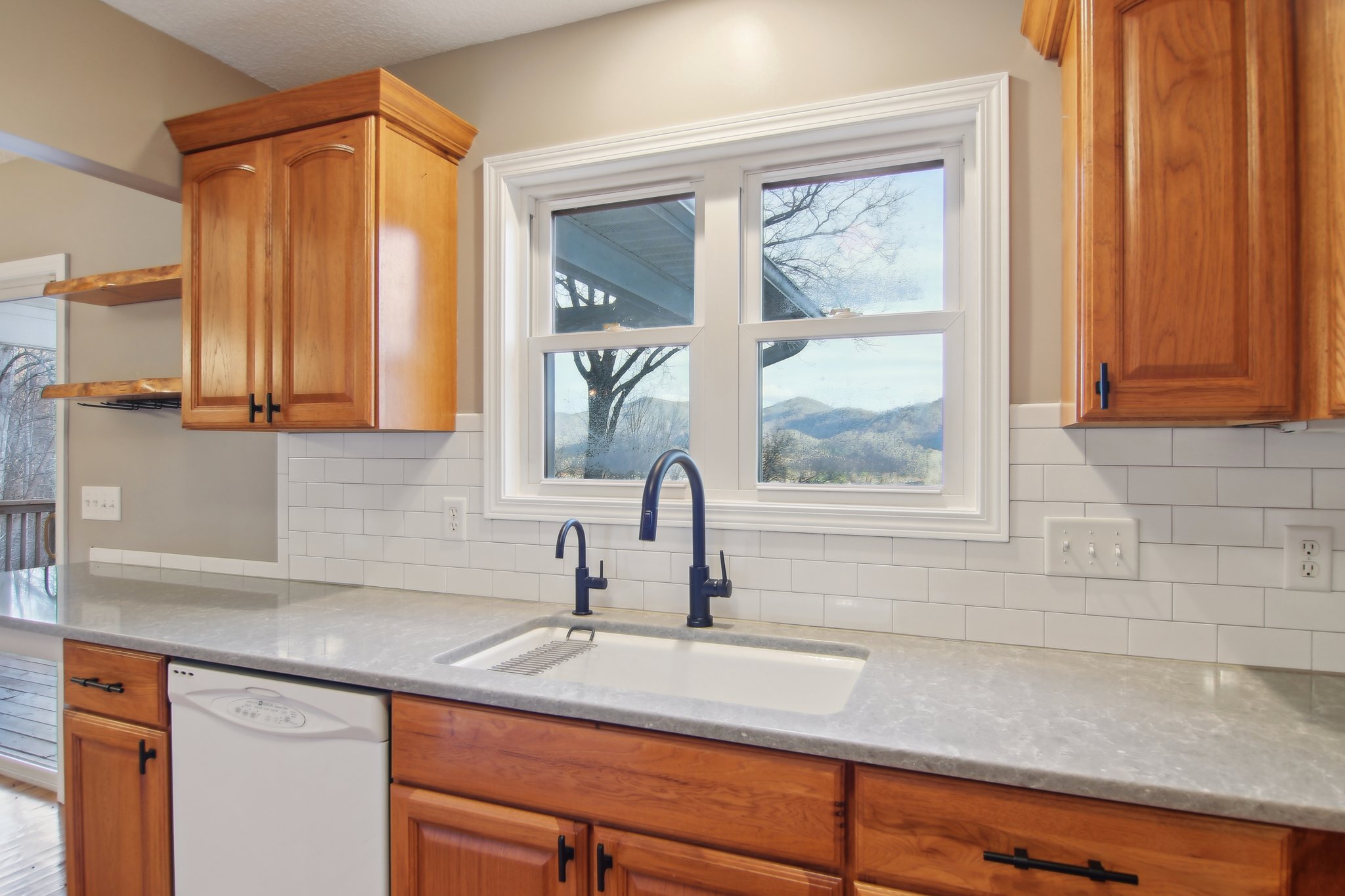 Eastern Sky Dr-015.jpg