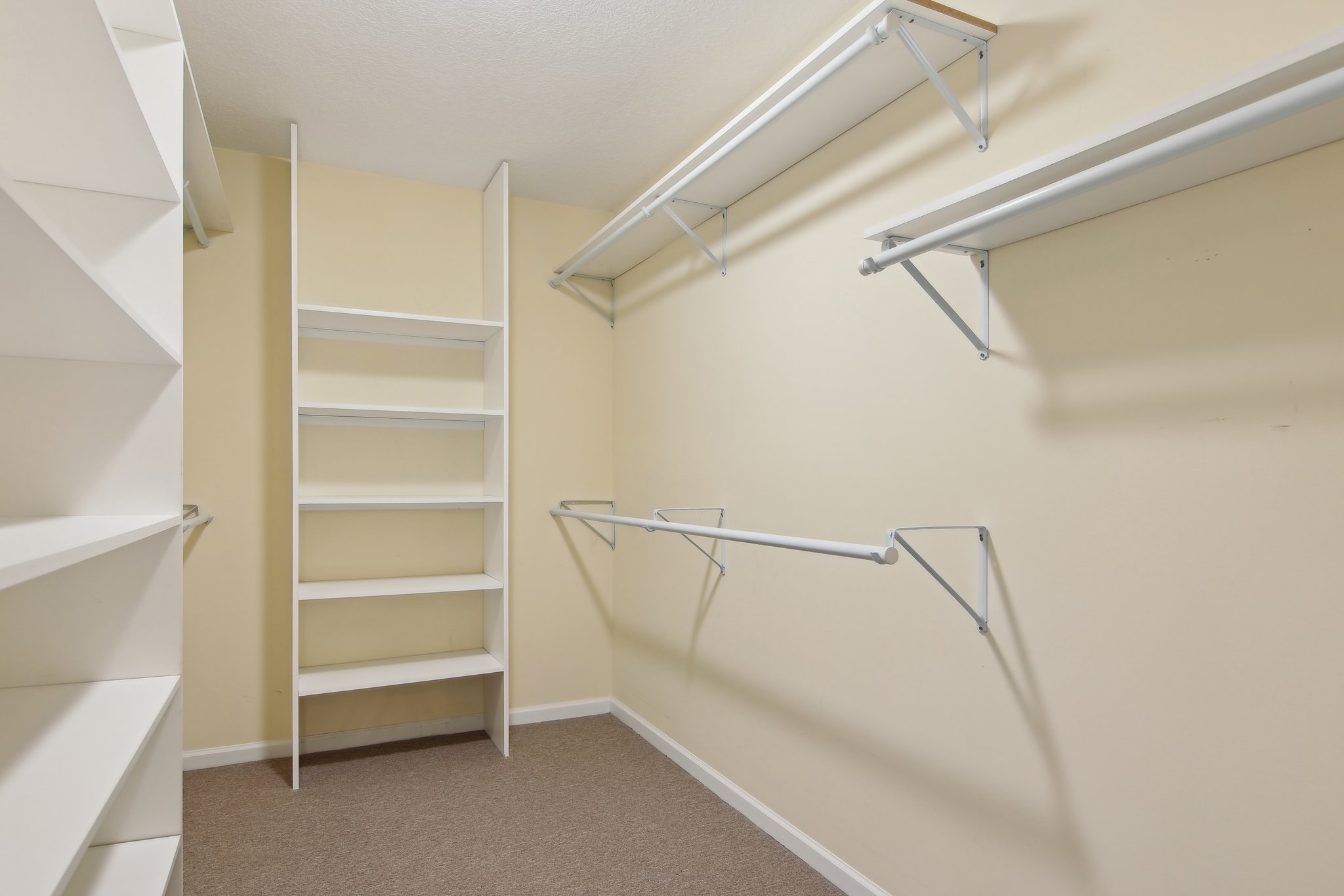 Eastern Sky Dr-031.jpg