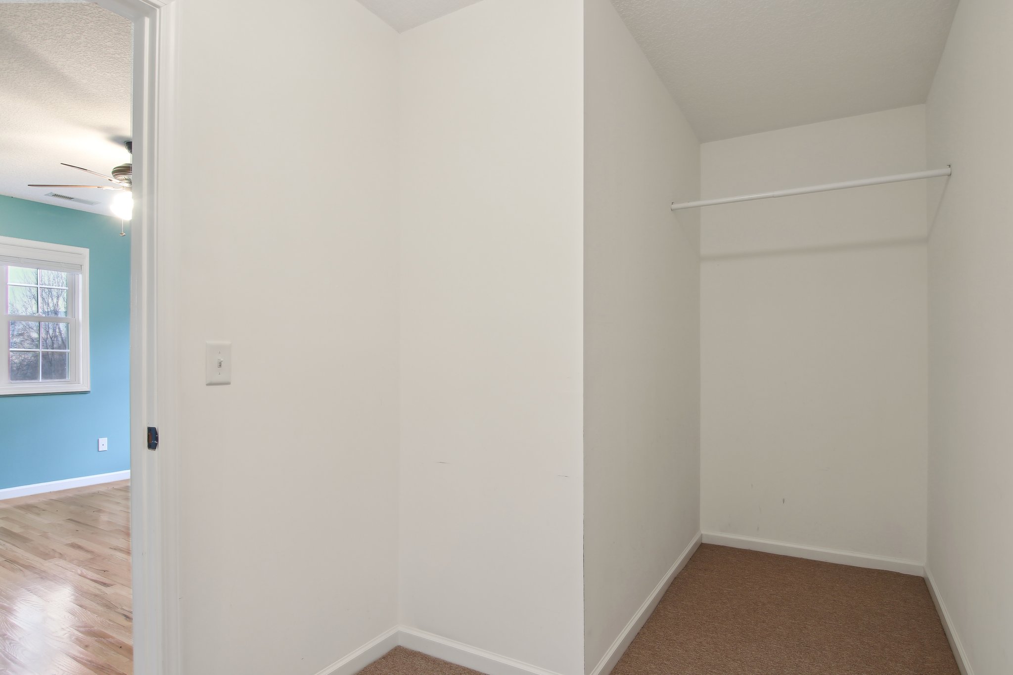 Eastern Sky Dr-034.jpg