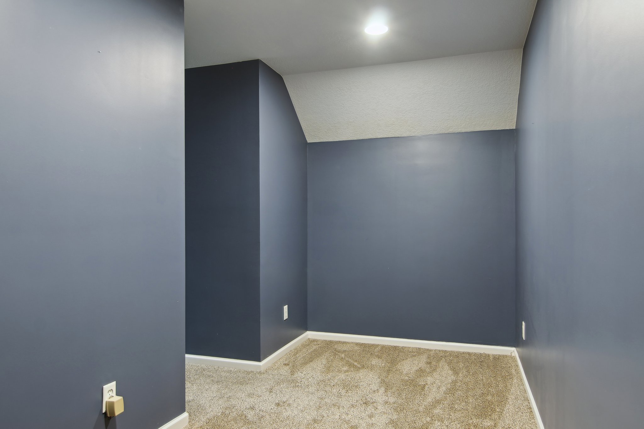 Eastern Sky Dr-040.jpg