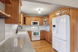 Eastern Sky Dr-019.jpg