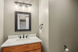 Eastern Sky Dr-023.jpg