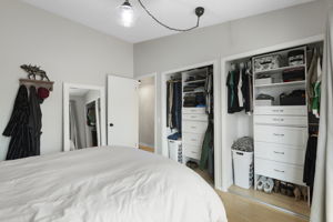  Photo 33
