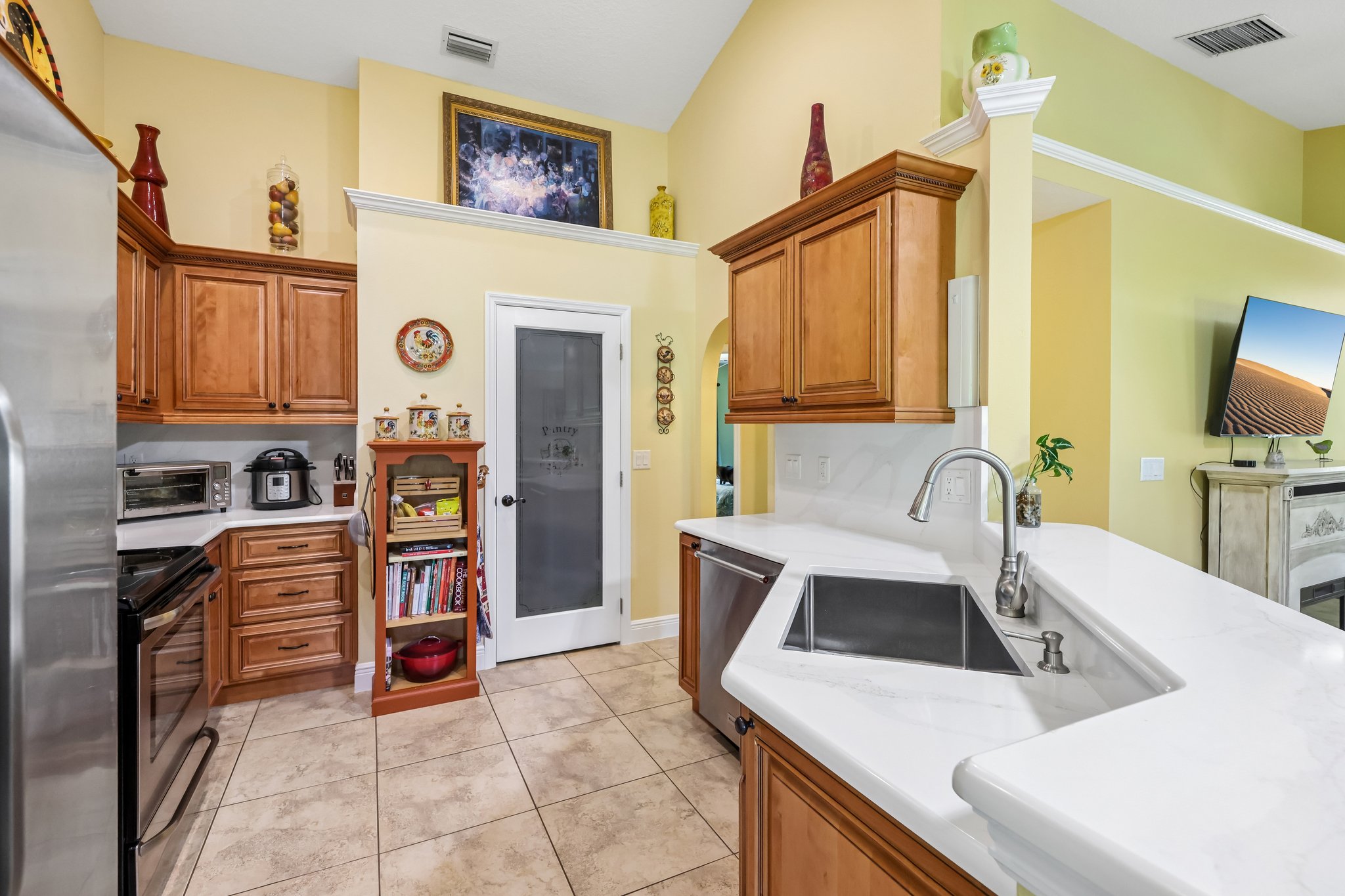 Fairway Cir-S2306-012.jpg