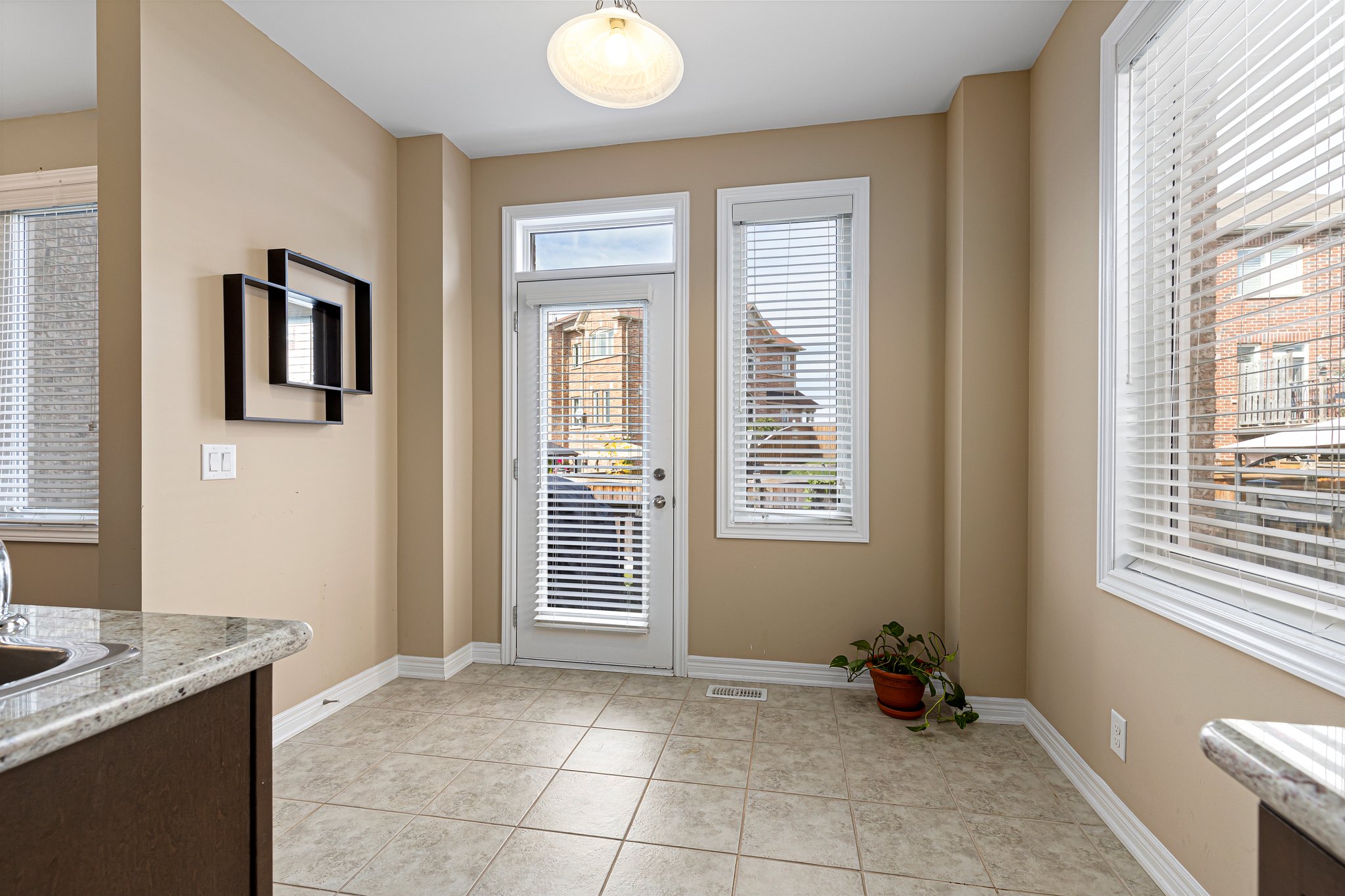 East Gwillimbury property showcase — delivered property photograph 4
