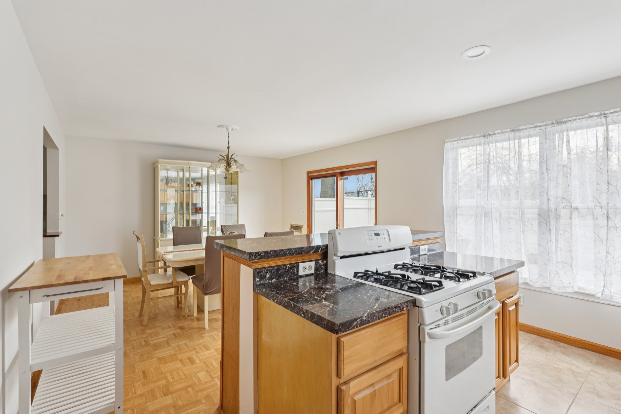 Highland Blvd-S3103-015.jpg