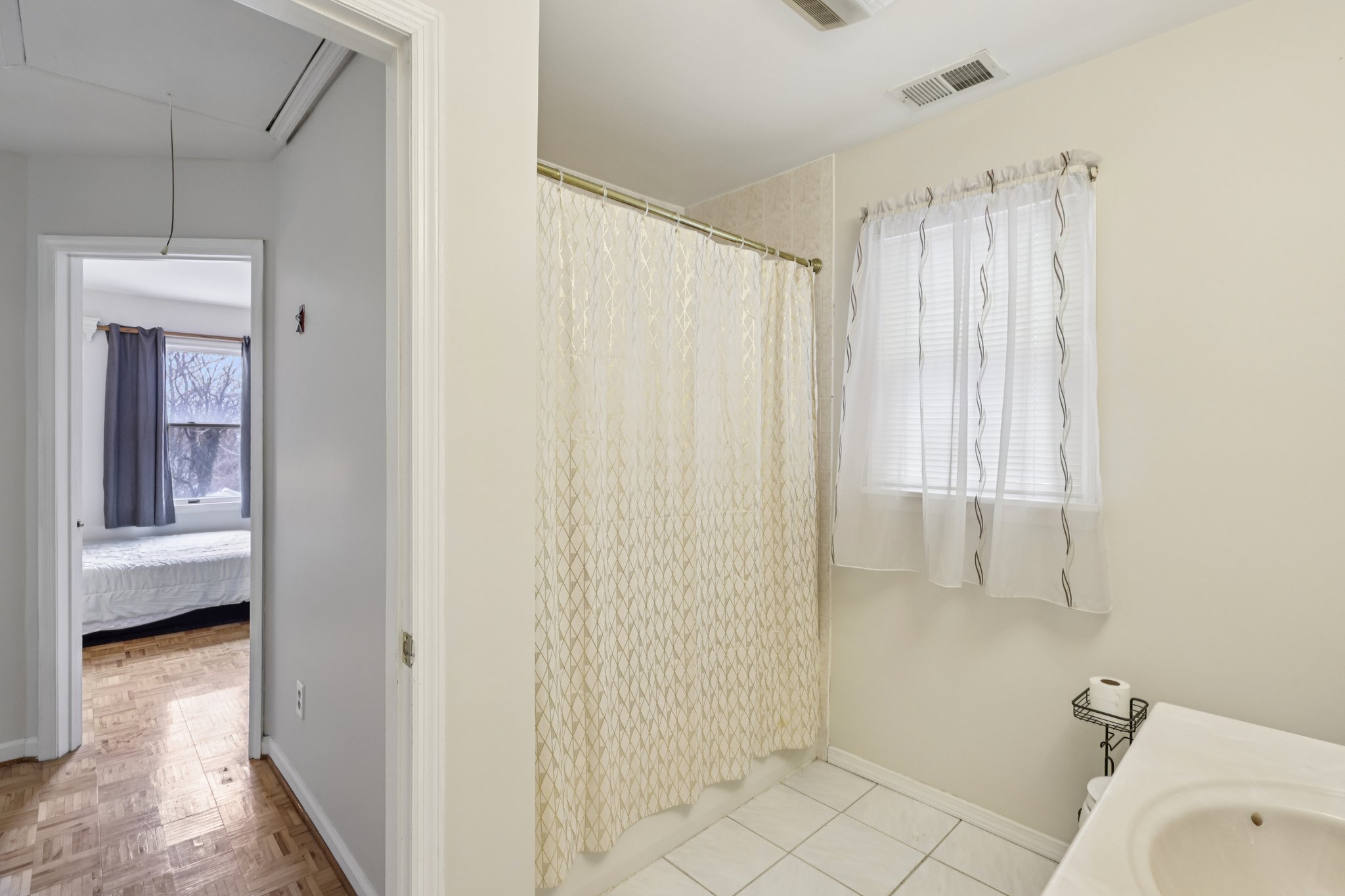 Highland Blvd-S3103-019.jpg