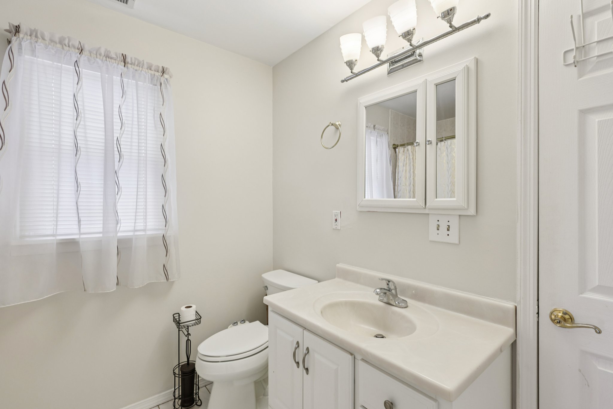 Highland Blvd-S3103-020.jpg