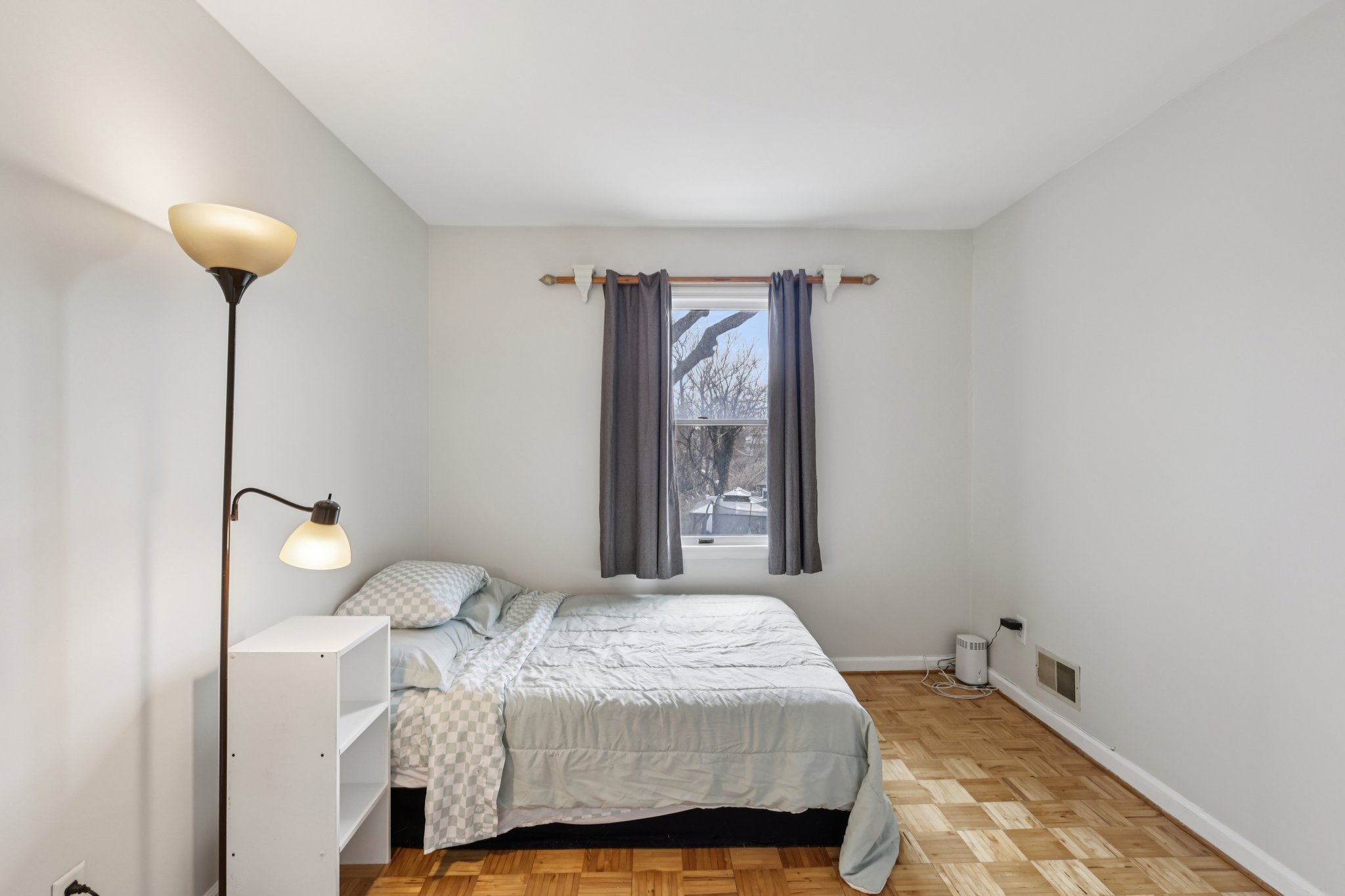 Highland Blvd-S3103-021.jpg