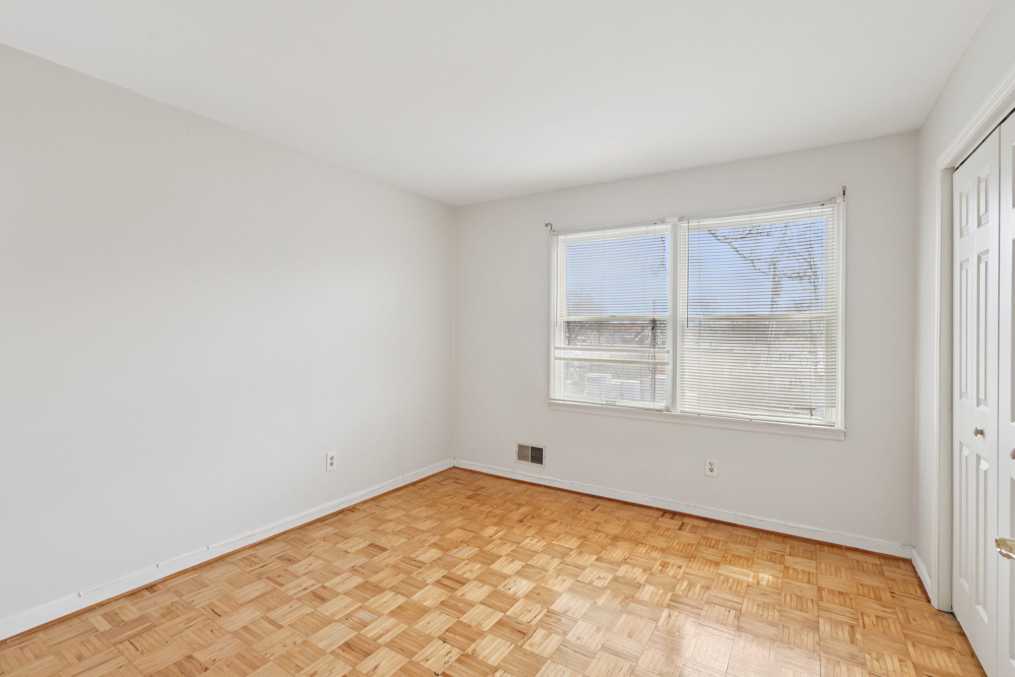 Highland Blvd-S3103-023.jpg