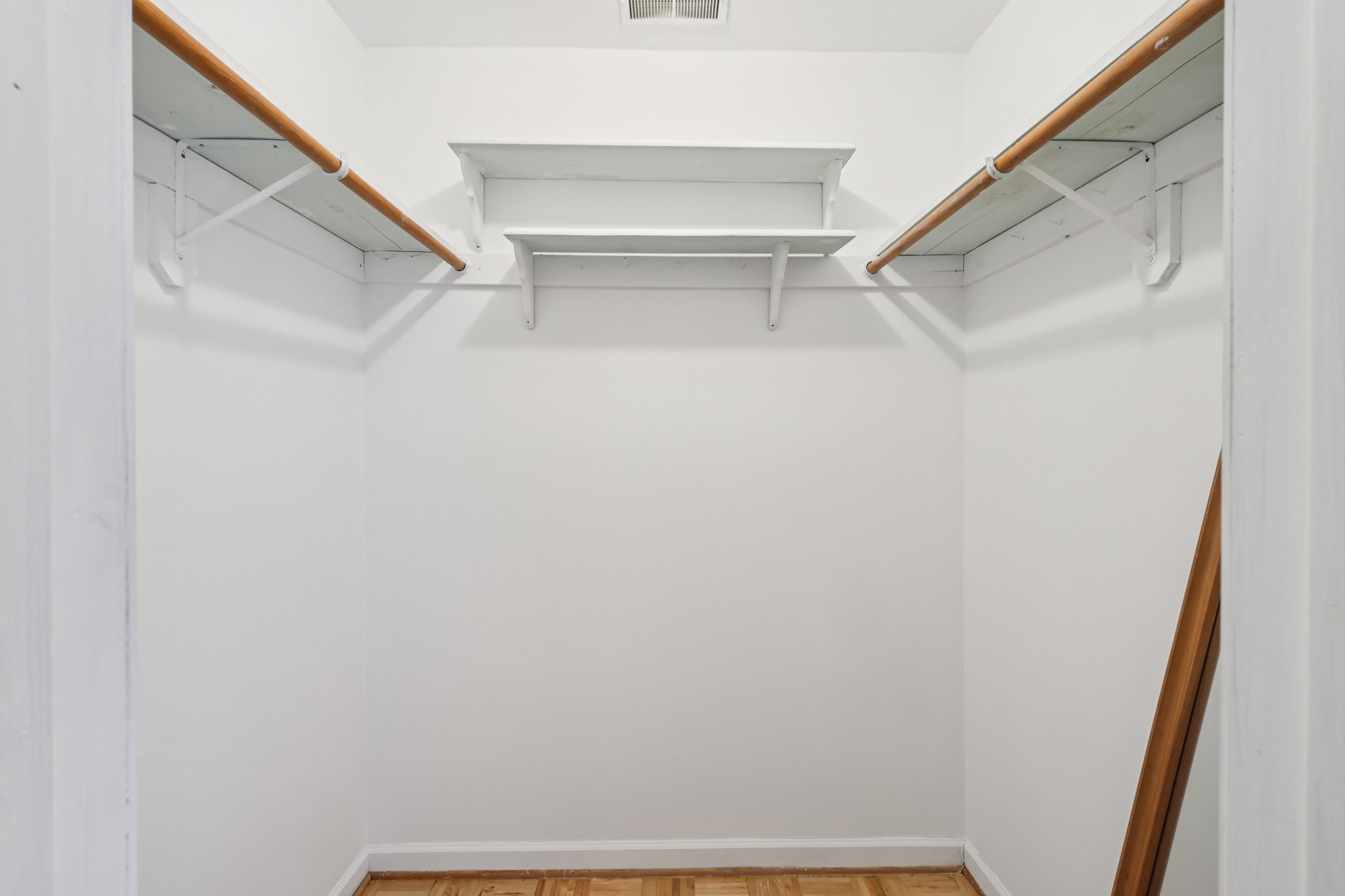 Highland Blvd-S3103-028.jpg