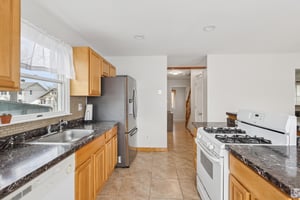 Highland Blvd-S3103-013.jpg