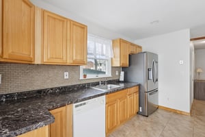 Highland Blvd-S3103-014.jpg