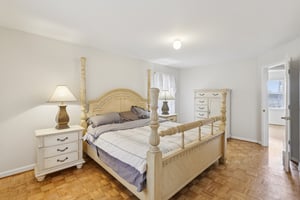 Highland Blvd-S3103-026.jpg