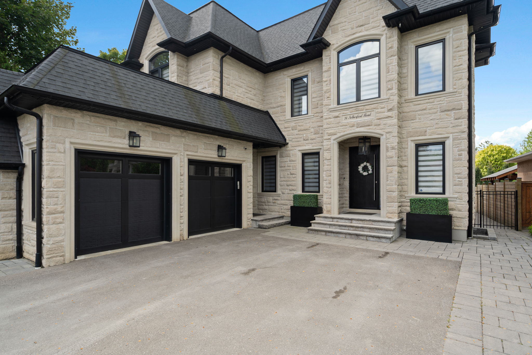 76 Netherford Rd Vaughan, ON L6A 1E1