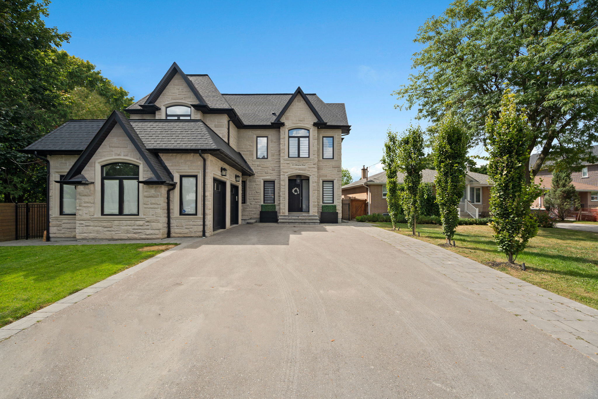 76 Netherford Rd Vaughan, ON L6A 1E1