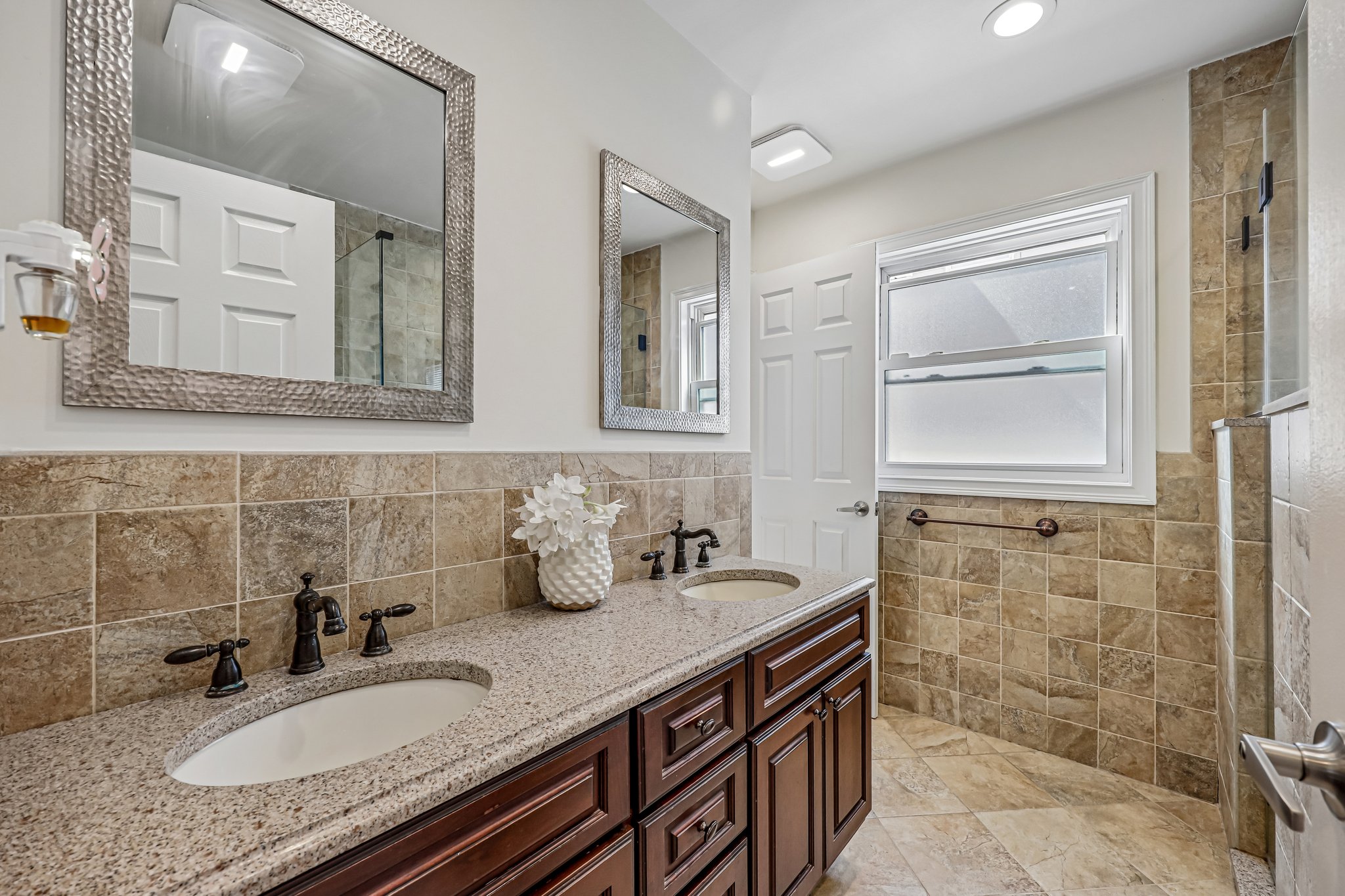 S Bay Dr-S2904-020.jpg