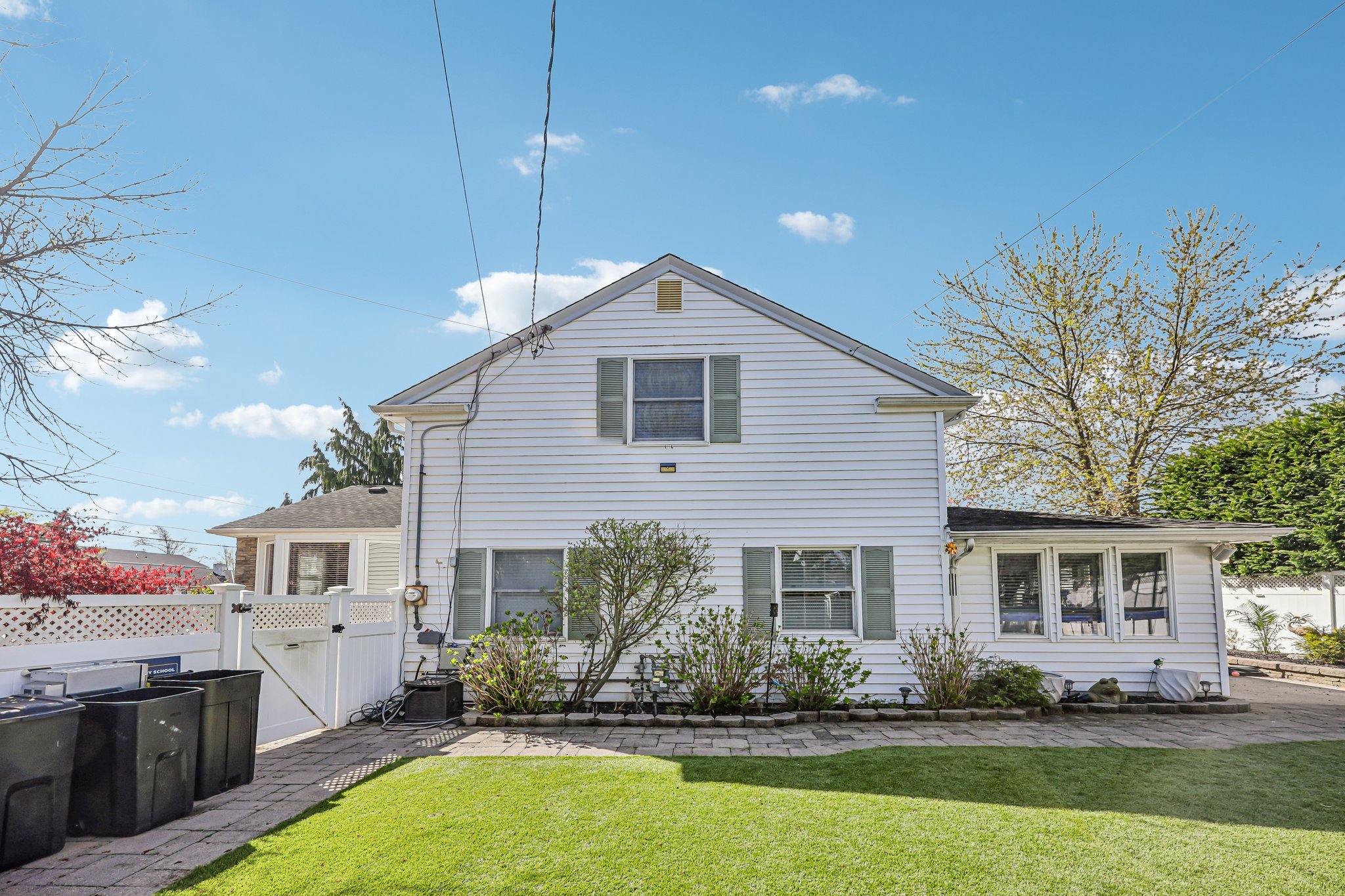 S Bay Dr-S2904-039.jpg