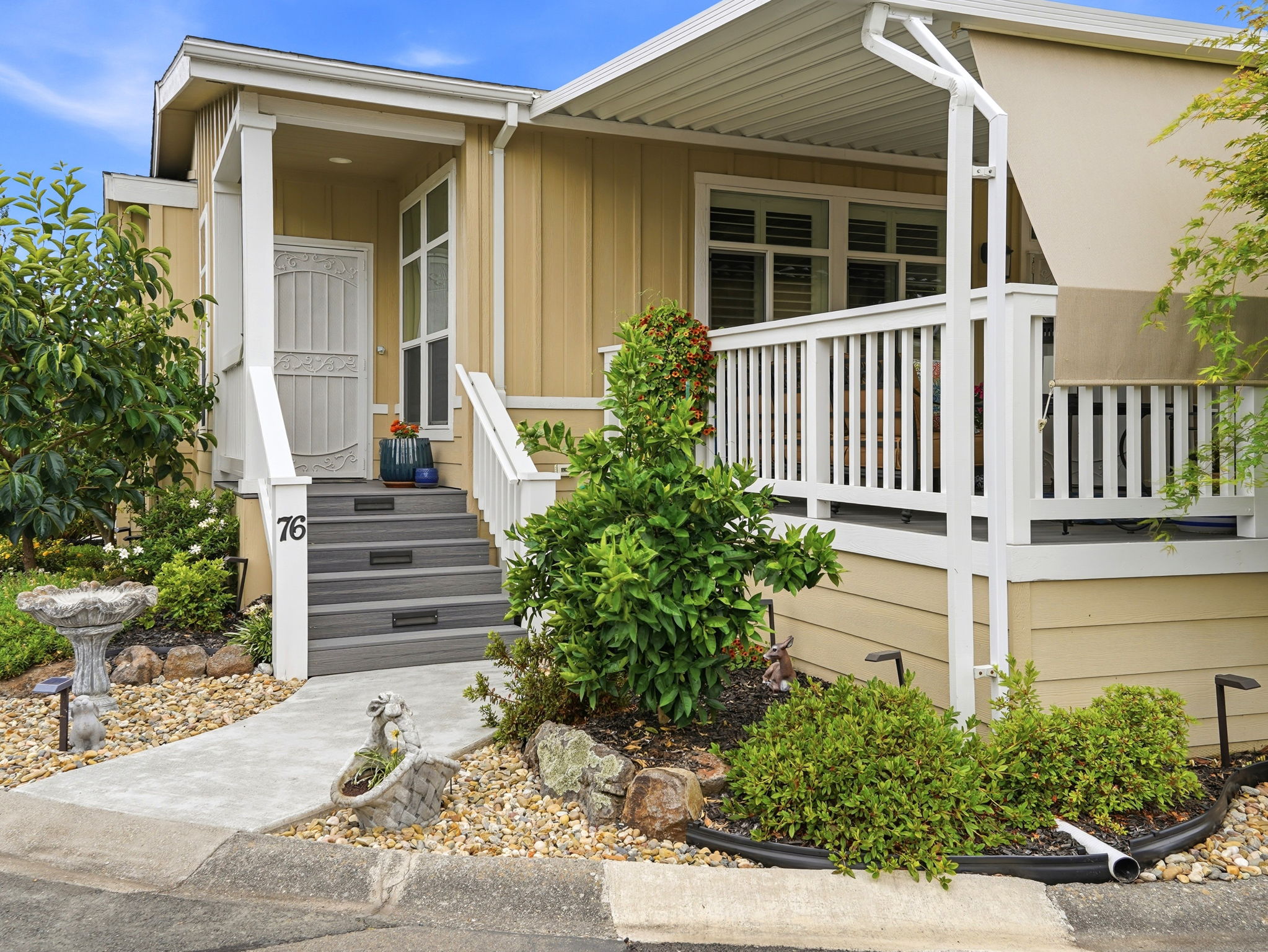 003_F8_76 Shamrock Cir