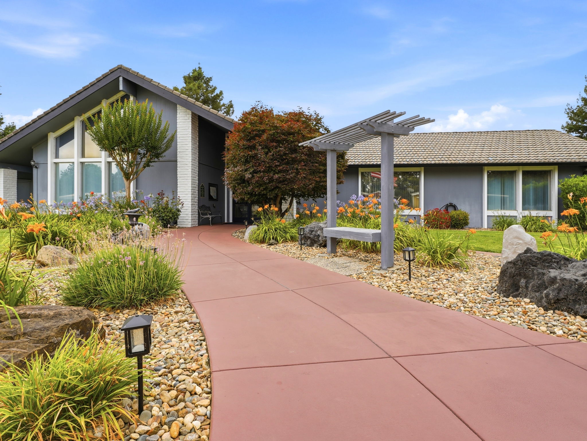034_F8_76 Shamrock Cir