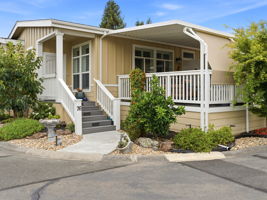 002_F8_76 Shamrock Cir