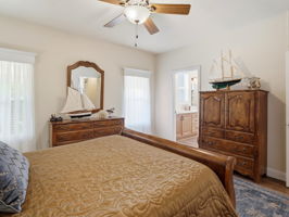 020_F8_76 Shamrock Cir
