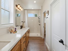 022_F8_76 Shamrock Cir